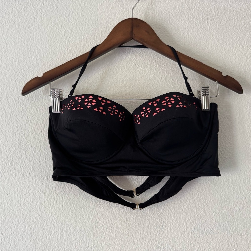 Black Hot Pink Geometric Cut Out Halter Bikini Top Structured Size 12 Juniors - Picture 16 of 16